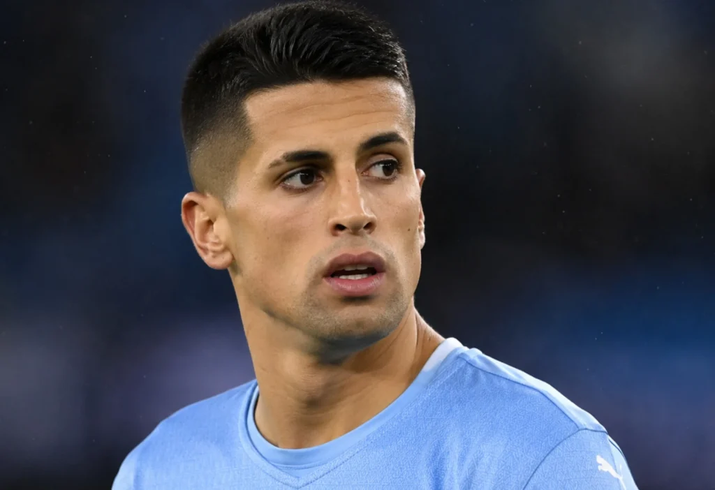 Barcelona reach agreement to sign versatile fullback for €10 million on two-year contract inshot 20260708 112159130