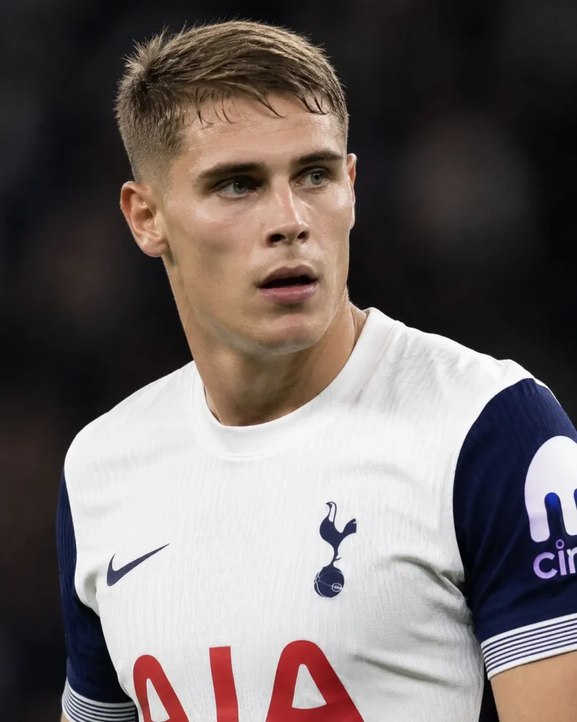 Liverpool linked with £100m move for Micky van de Ven as long-term Virgil van Dijk successor d8778c46 cef3 4dbc b995 6fc158045b22